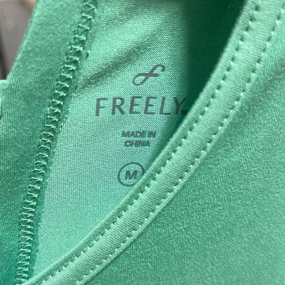 Freely Women’s Mint Green Tank Size Medium NWT - Picture 2 of 5
